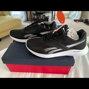 Reebok Energylux 2.0 Size 9